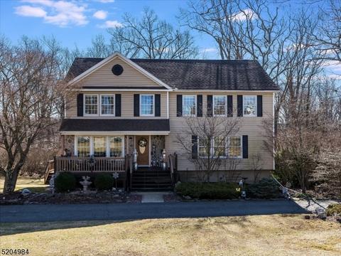 28 Mountainside Dr, Newton, NJ 07860