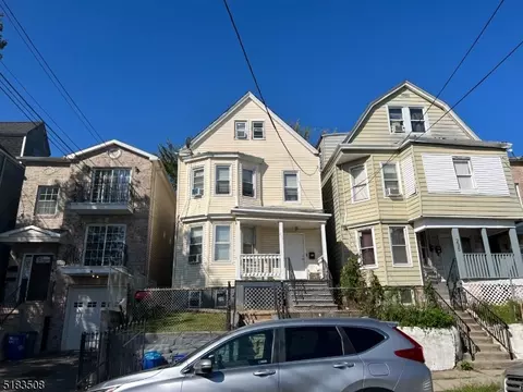 237 Peshine Ave, Newark, NJ 07108