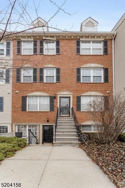 29 Rutgers Dr, Newark, NJ 07103