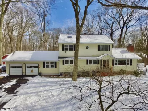 118 Weldon Rd, Jefferson Twp, NJ 07849