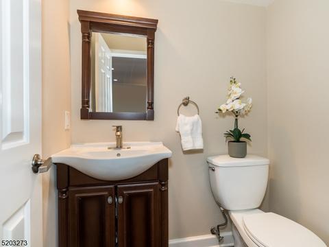 84 Aspen Dr, Bernards, NJ 07920 photo 14