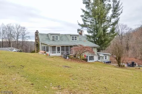 76 Buttermilk Bridge Rd, Washington, NJ 07882