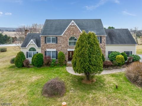 9 Manners Rd, Ringoes, NJ 08551