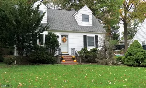 14 Hillside Ave, Livingston, NJ 07039