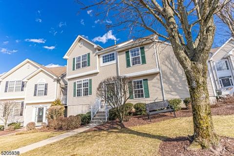 28 Brock Ln, Hackettstown, NJ 07840
