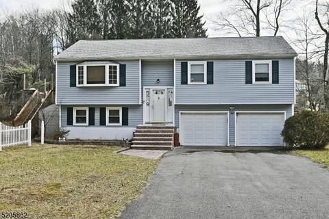 17 Brookside Ave, Hackettstown, NJ 07840