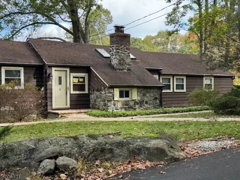 172 Glenside Trl, Sparta, NJ 07871