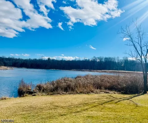 27 Mud Pond Rd, Sparta, NJ 07871