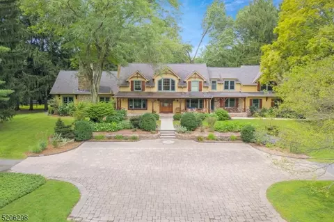 11 Kennaday Rd, Mendham, NJ 07945