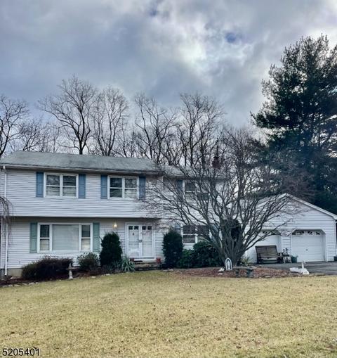 8 Robin St, Rockaway, NJ 07866