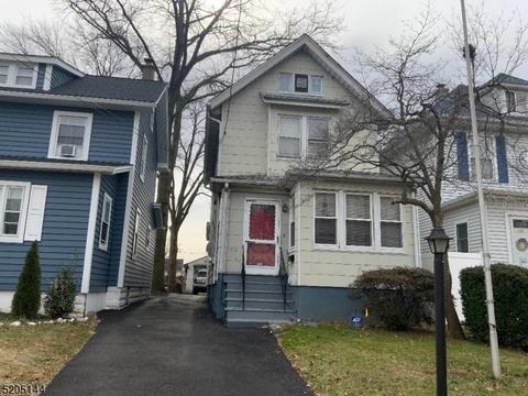 440 E 3rd Ave, Roselle, NJ 07203