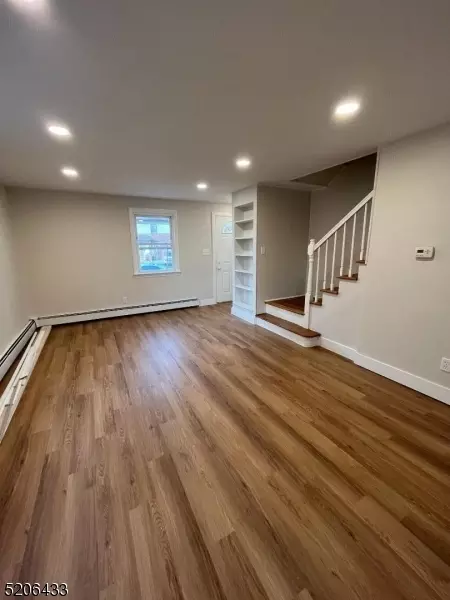 1104 Walnut St, Linden, NJ 07036