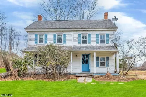 663 County Road 513, Pittstown, NJ 08867