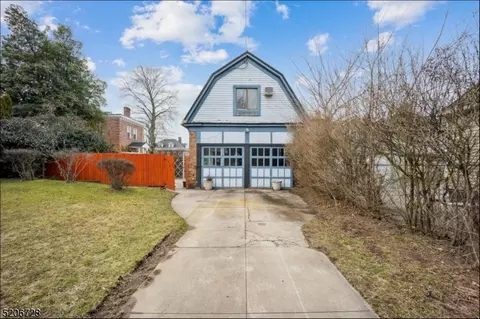 640 Clifton Ave, Newark, NJ 07104