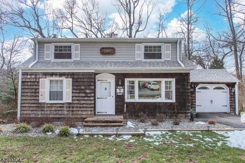24 Hilsinger Rd, Morris Plains, NJ 07950