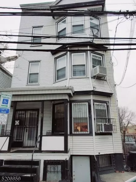 57 11th Ave, Newark, NJ 07107