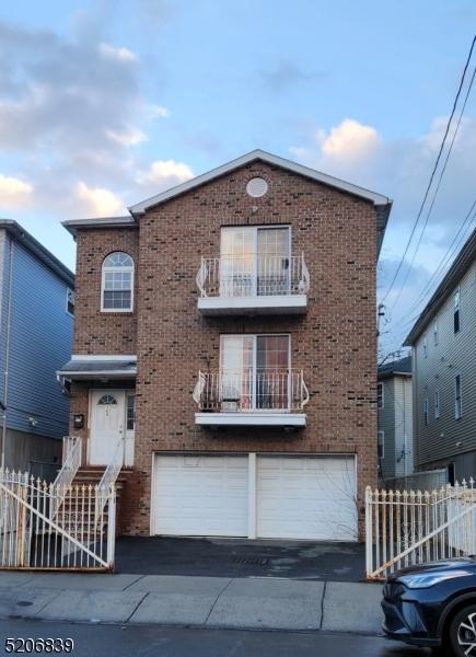 568 S 10th St, Newark, NJ 07103