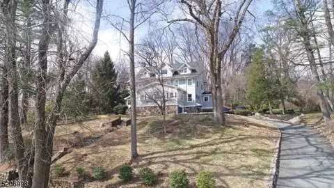 255 Boulevard, Mountain Lakes, NJ 07046