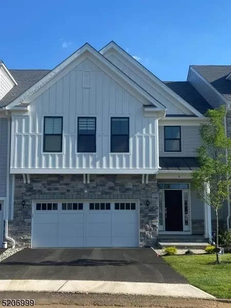 15 Saratoga Dr, Warren, NJ 07059
