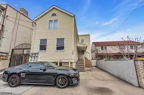 108 Pennington St, Newark, NJ 07105