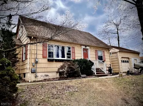 1516 Bedford St, Rahway, NJ 07065