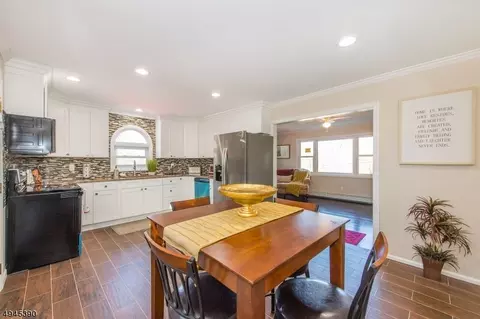 15 Cedar Ter, Vernon Twp, NJ 07418