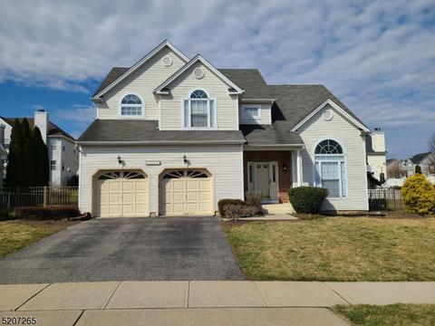 4 Kyle Dr, Phillipsburg, NJ 08865