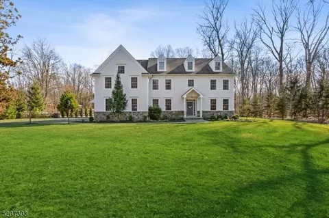 44 Spruce St, Bernards, NJ 07920
