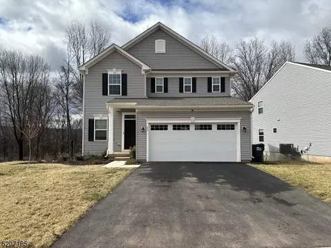 62 Oakwood Blvd, Union Twp, NJ 08827
