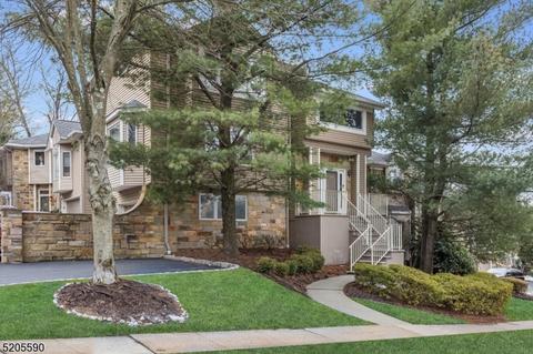 205 Clarken Dr, West Orange, NJ 07052