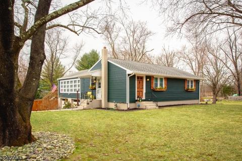 116 Lilac Dr, Annandale, NJ 08801