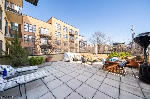 659 1st St #212, Hoboken, NJ 07030