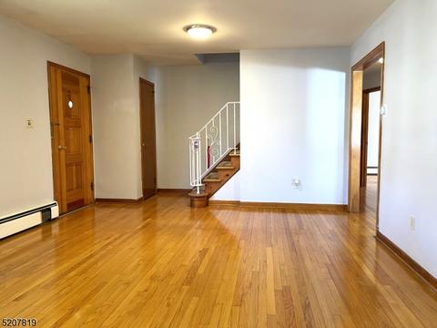 21 Linden Rd, Wayne, NJ 07470 photo 3
