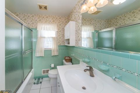 153 Chestnut Dr, Wayne, NJ 07470 photo 17