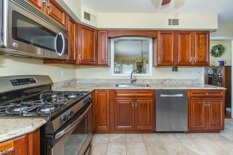 153 Chestnut Dr, Wayne, NJ 07470 photo 11