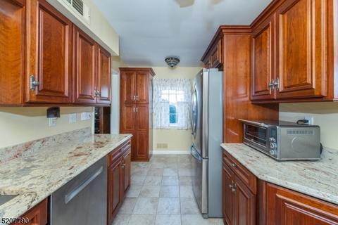 153 Chestnut Dr, Wayne, NJ 07470 photo 12