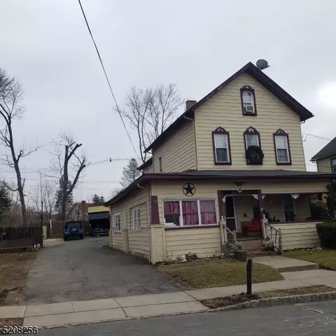 9-11 High St, Stanhope, NJ 07874