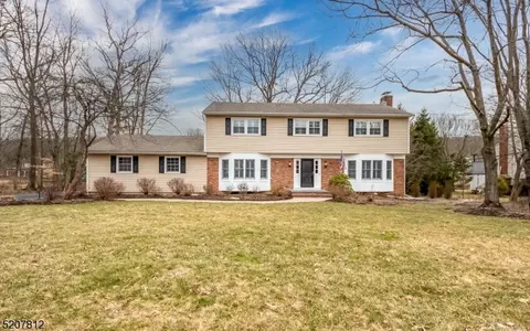 22 Beaver Dam Rd, Randolph, NJ 07869