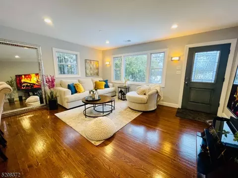 110 Brooklyn Mountain Rd, Hopatcong, NJ 07843
