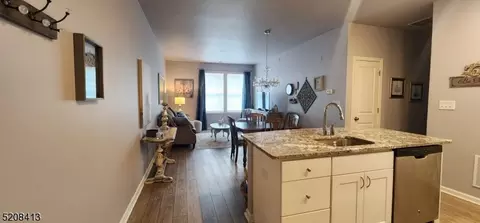 5 W River Styx Rd #305, Hopatcong, NJ 07843