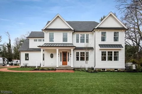 13 Bingham Ct #7, Rumson, NJ 07760