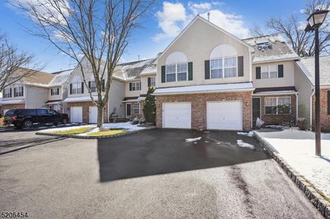 11 Cooper Ln, Millington, NJ 07946