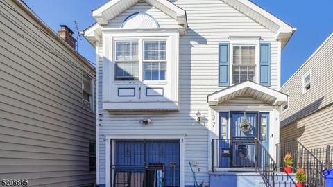 37 Jacob St, Newark, NJ 07103
