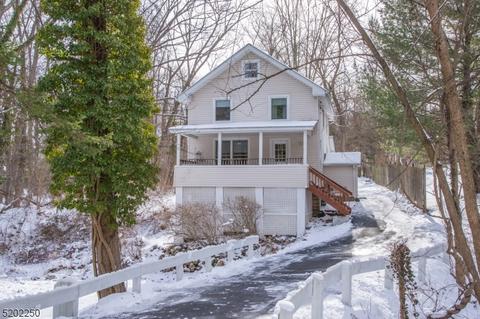 8 Fairlawn Ave, Randolph, NJ 07869