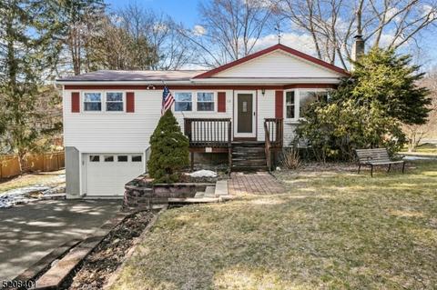 13 Lincoln Ave, Vernon, NJ 07462