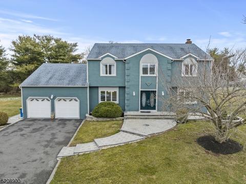 10 Daniel Dr, Hillsborough, NJ 08844