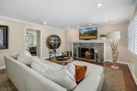 10 Warwick Cir, Springfield, NJ 07081 photo 9