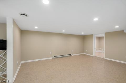 10 Warwick Cir, Springfield, NJ 07081 photo 18