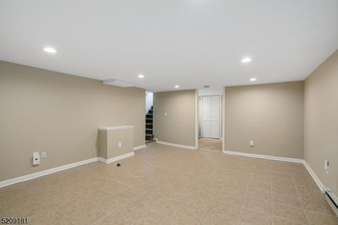 10 Warwick Cir, Springfield, NJ 07081 photo 19