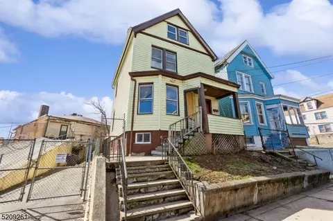 39 Elmwood Ave, Irvington, NJ 07111